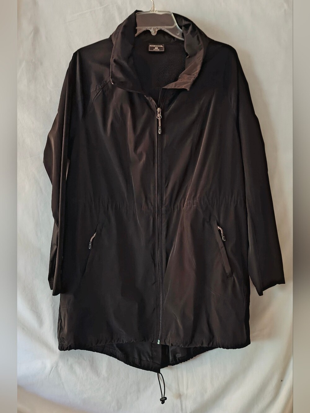 32 Degree Cool Women's Black Lightweight Zip-Front Windbreaker Jacket